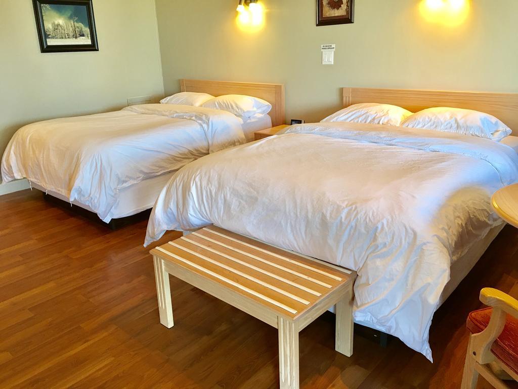 Laurie'S Inn Cheticamp Bagian luar foto